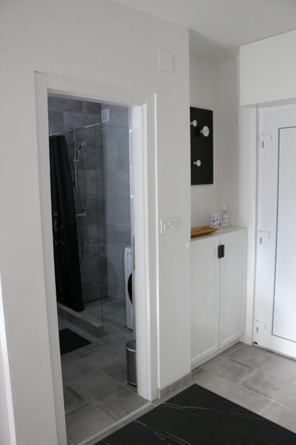 Luca, Digital Nomad Getaway Studio Apartment Zagreb Exterior photo